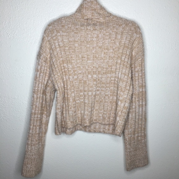 Urban Outfitters Chunky Knit Turtle Neck Sweater L - Picture 5 of 6